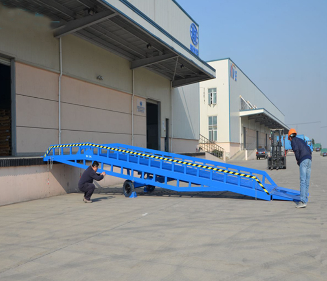 新疆移动式登车桥应用